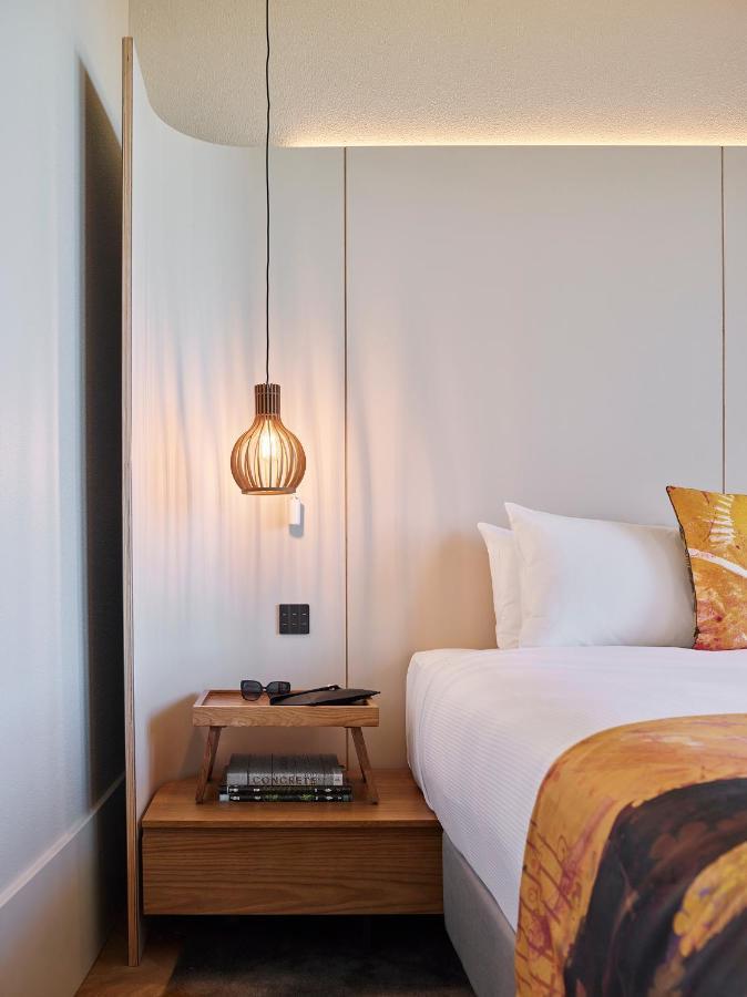 Crystalbrook Kingsley Hotel Newcastle Luaran gambar A pendant light