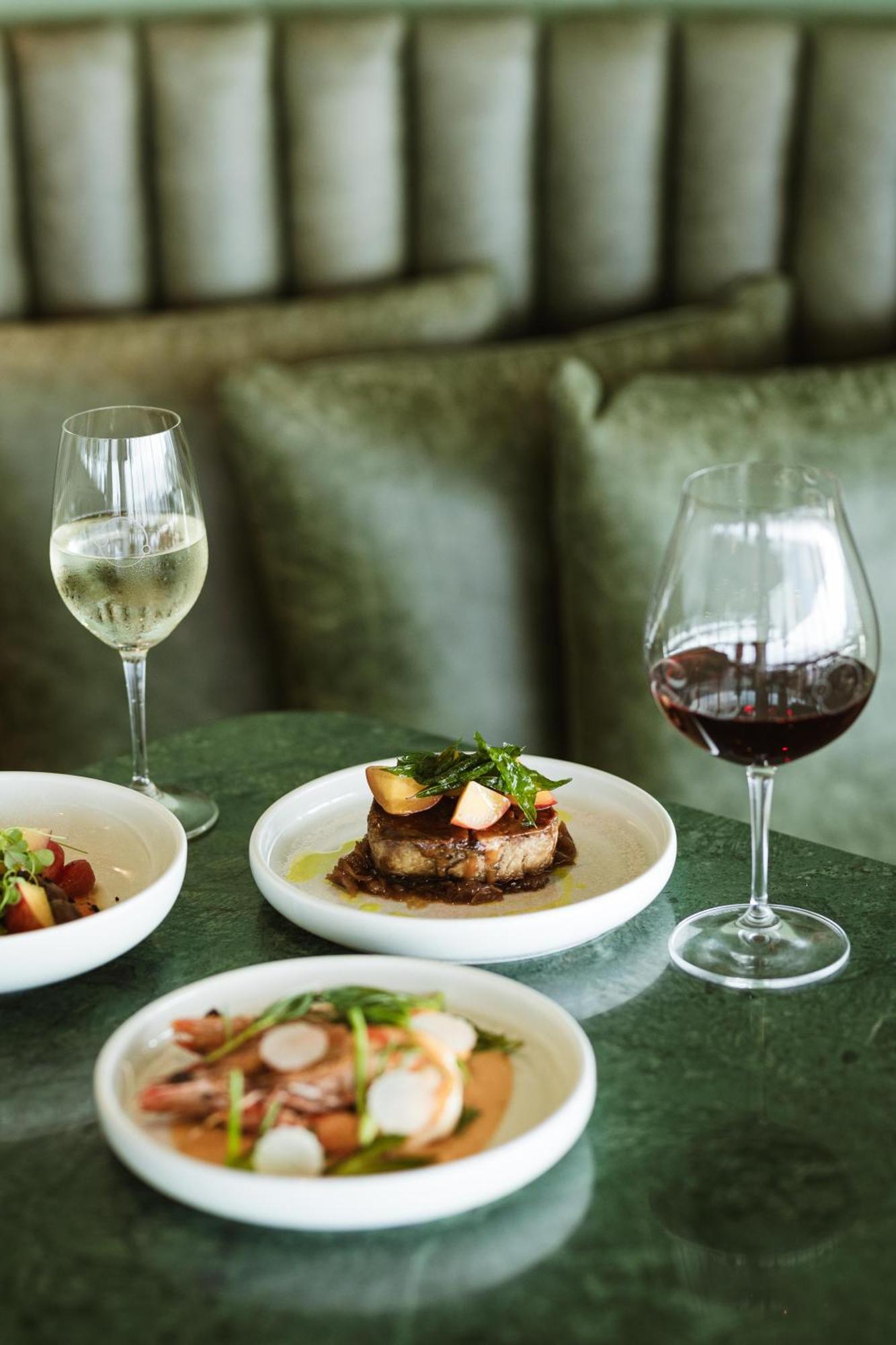 Crystalbrook Kingsley Hotel Newcastle Luaran gambar Wine and food